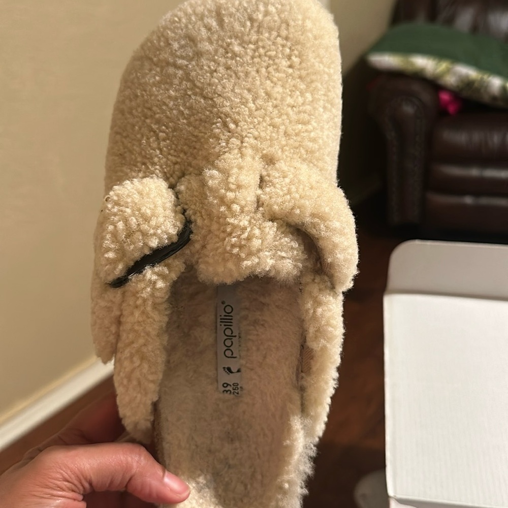 Birkenstock Boston Big Buckle Pap Teddy Eggshell size 8